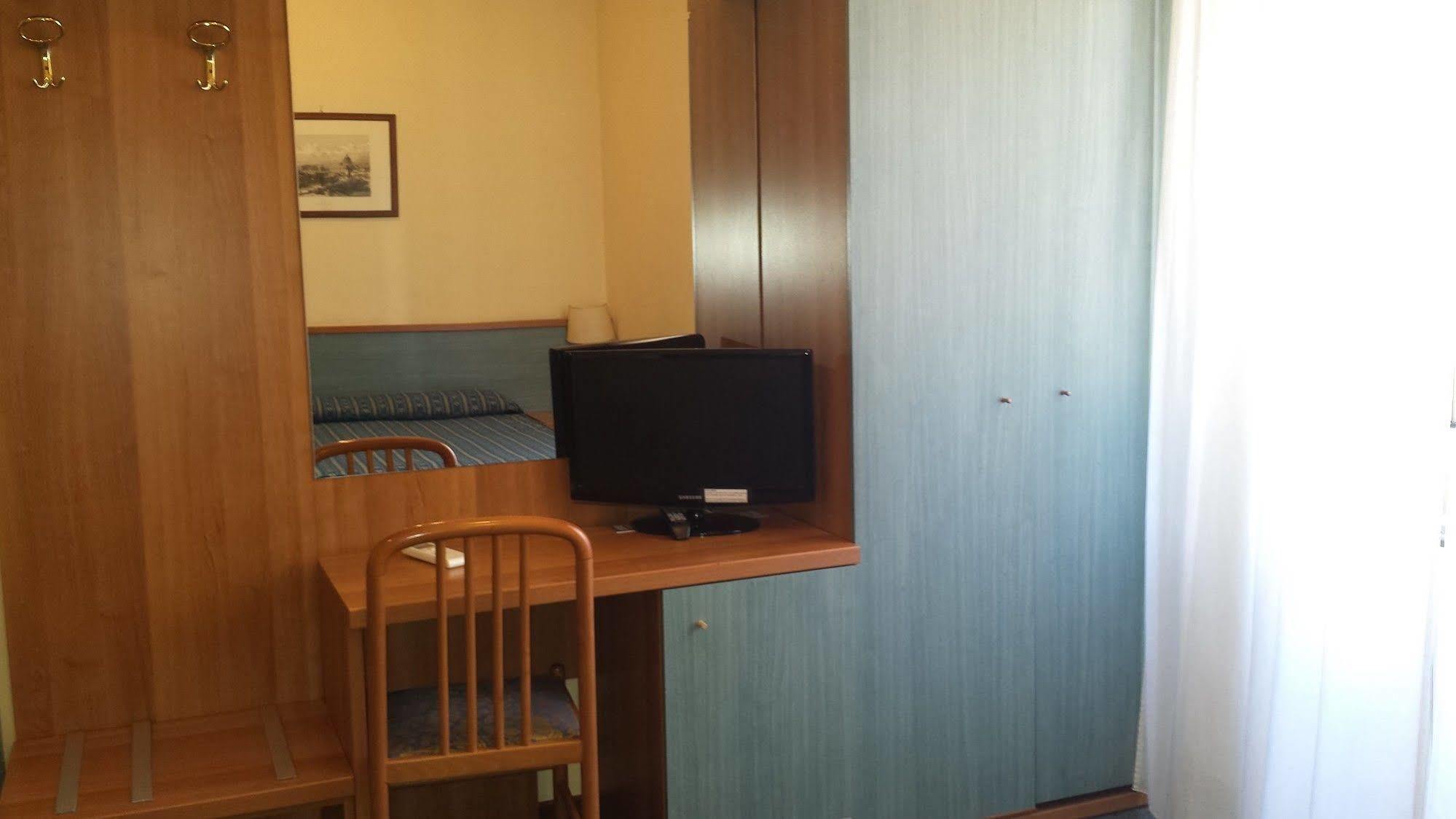 Hotel Stella Рим Экстерьер фото