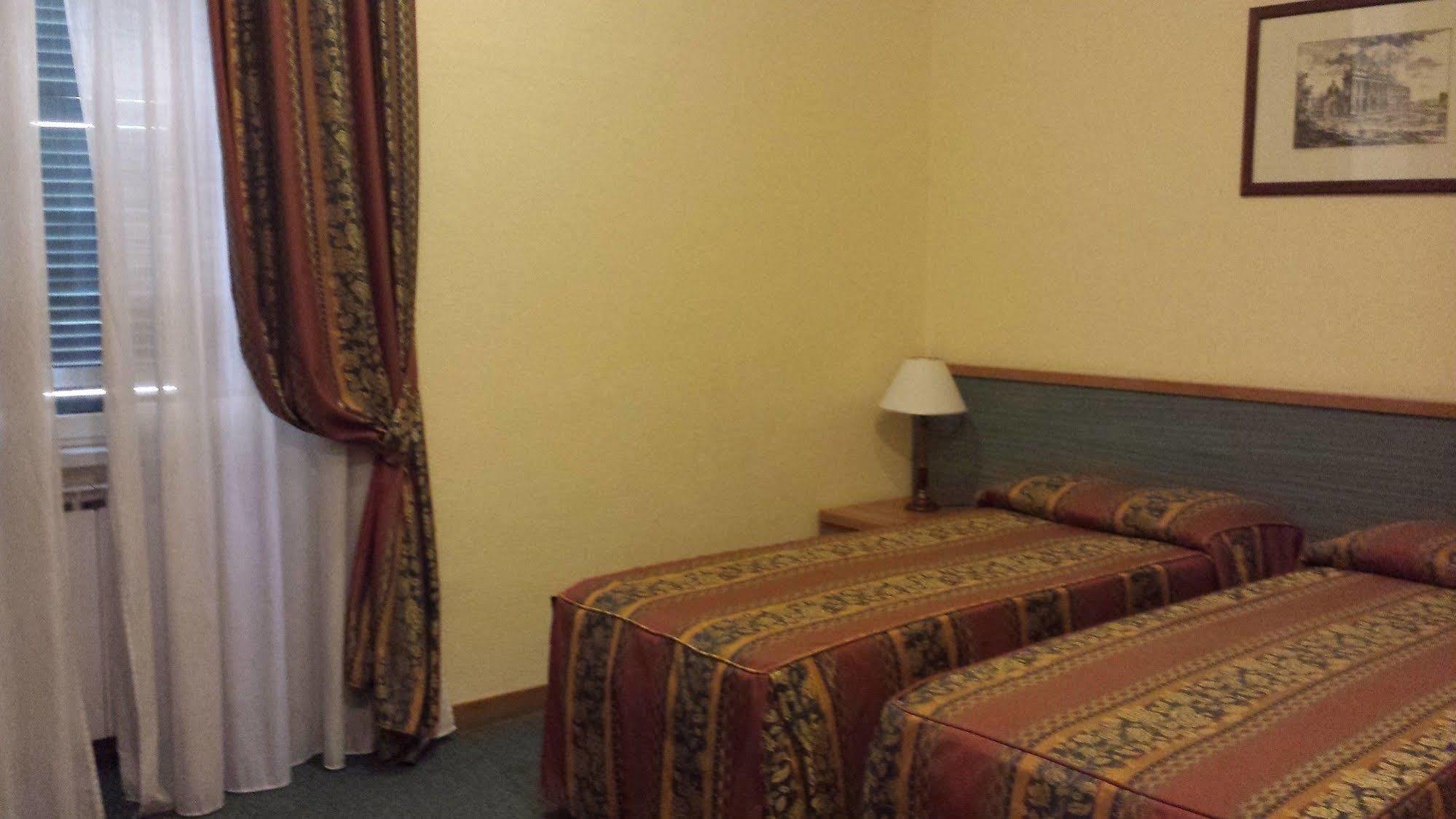 Hotel Stella Рим Экстерьер фото