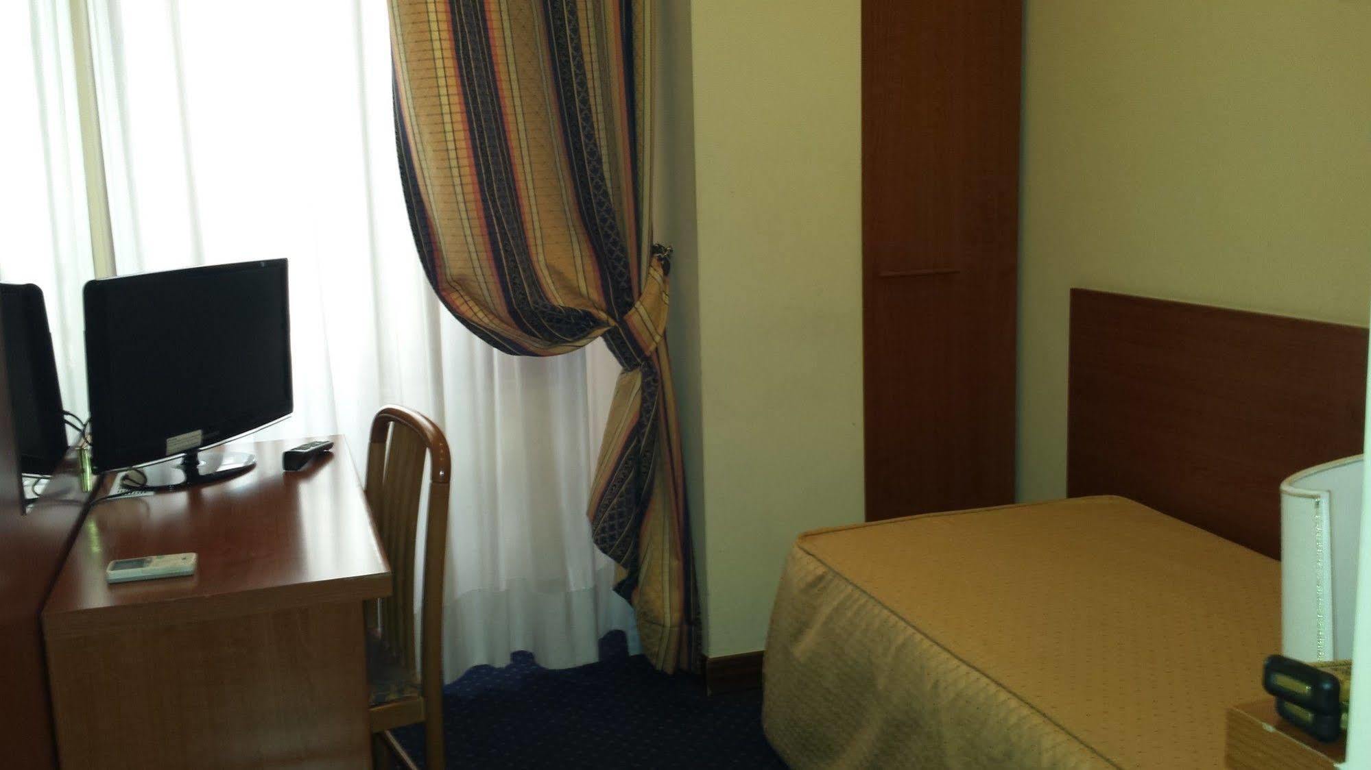 Hotel Stella Рим Экстерьер фото